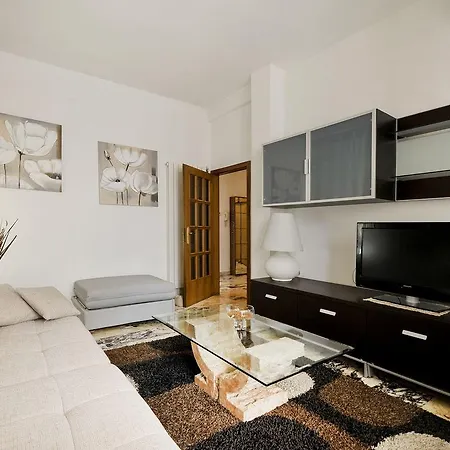 Avesella Halldis Apartment